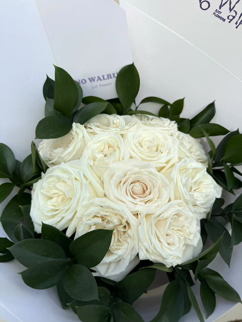 Playa Blanca - Premium 10 Stem Soft Pink Rose Bouquet