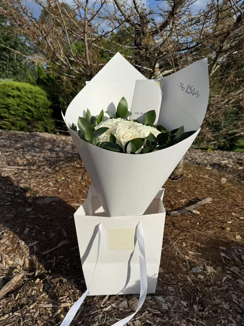 Playa Blanca - Premium 10 Stem Soft Pink Rose Bouquet