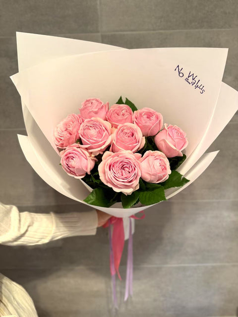 Rosé Romance – Premium 10 Stem Soft Pink Rose Bouquet