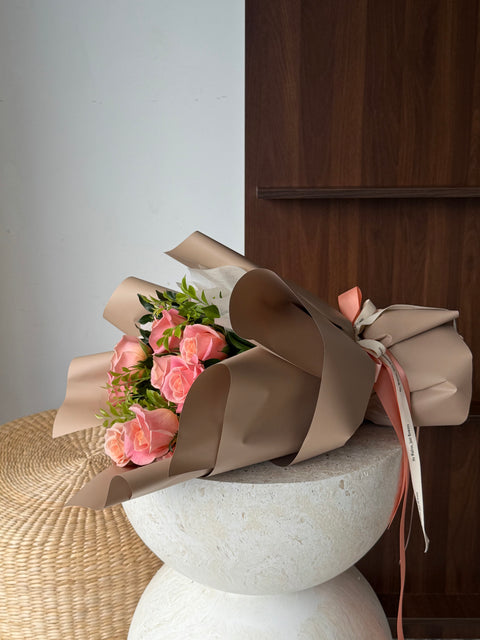 The Blushed Edit - 20 Premium Roses