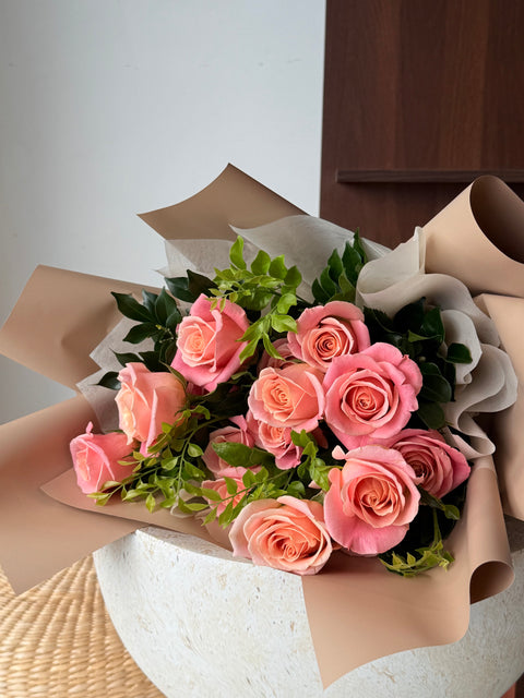 The Blushed Edit - 20 Premium Roses